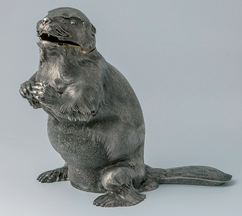Сосуд в виде бобра