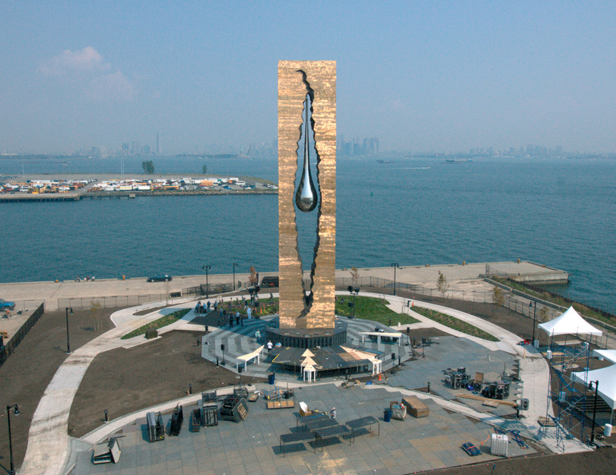 Фотография Монумент, посвященный борьбе с международным терроризмом