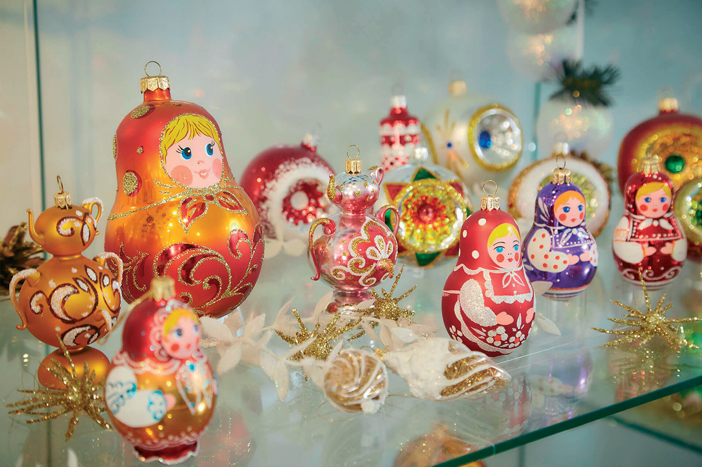Современные стеклянные игрушки фабрики «Елочка»