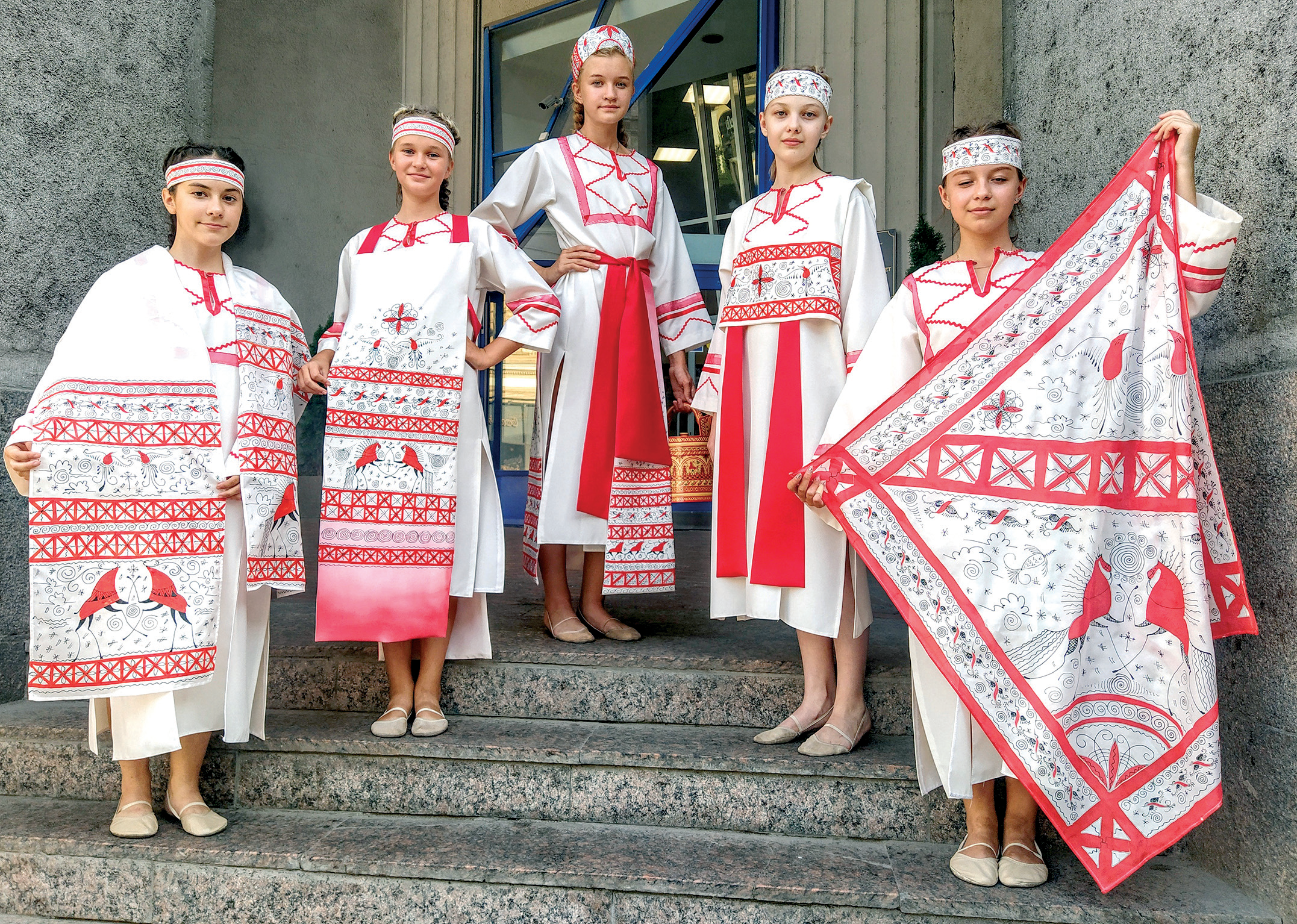 Коллекция из цикла «Северные росписи». Мезенская роспись