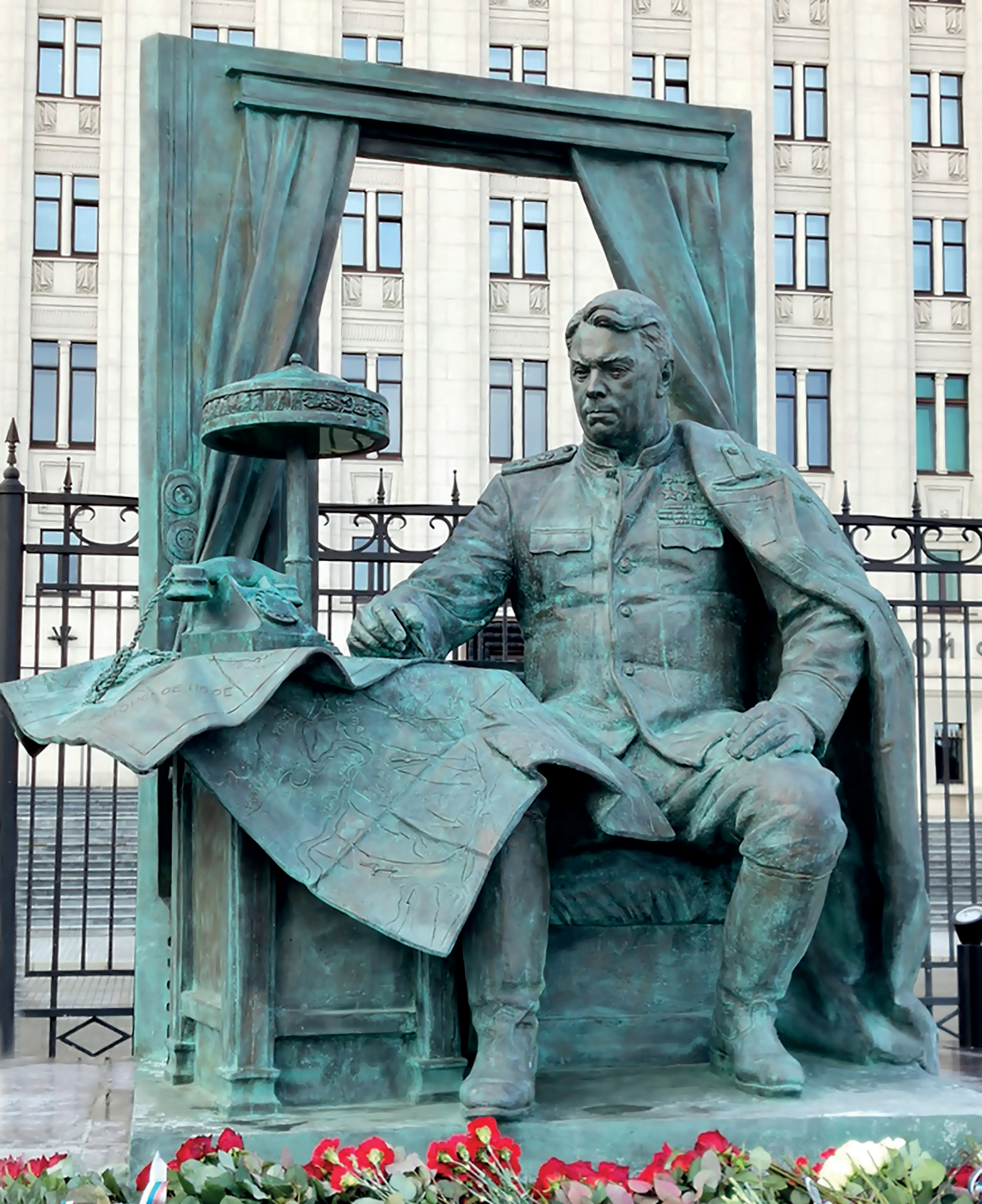 Памятник маршалу Советского Союза Александру Василевскому